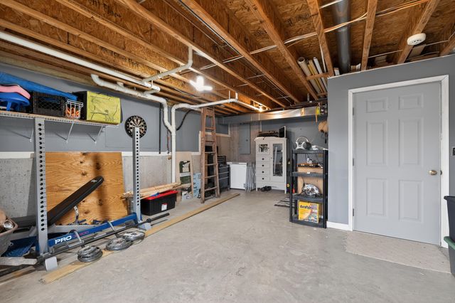 140 Saddlebrook Lane, Dry Ridge, KY 41035