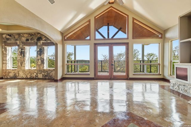 19708 Nottingham, Grey Forest, TX 78023