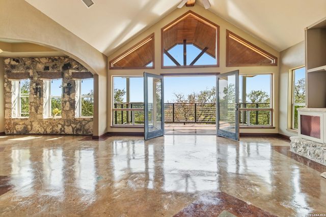 19708 Nottingham, Grey Forest, TX 78023