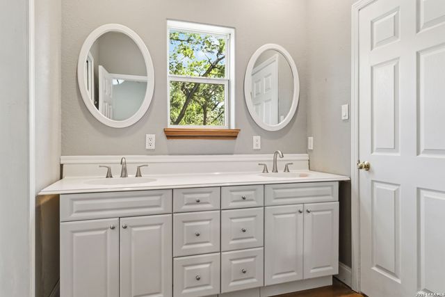 19708 Nottingham, Grey Forest, TX 78023