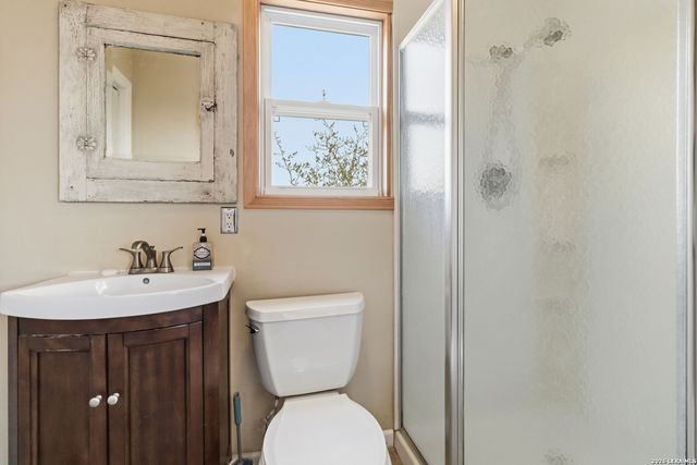 19708 Nottingham, Grey Forest, TX 78023