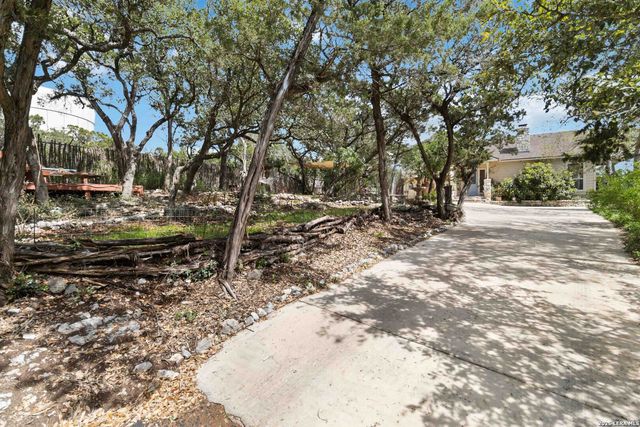 19708 Nottingham, Grey Forest, TX 78023