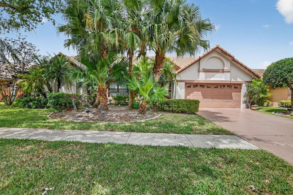 20174 Back Nine Drive, Boca Raton, FL 33498