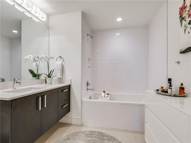 222 West Ave 1802, Austin, TX 78701