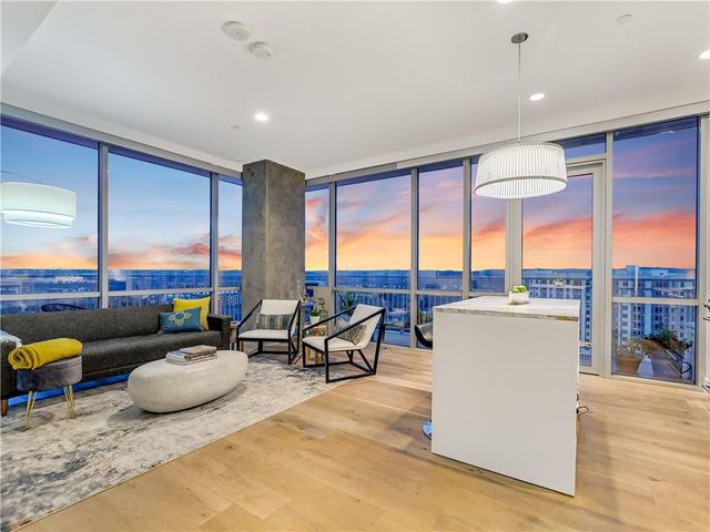 222 West Ave 1802, Austin, TX 78701