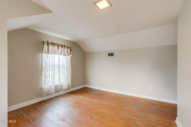 1604 East Watauga Avenue, Johnson City, TN 37601