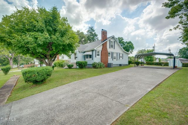 1604 East Watauga Avenue, Johnson City, TN 37601