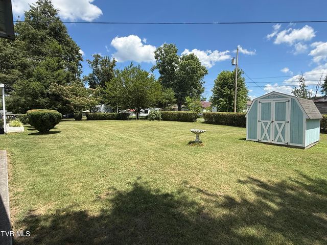 1604 East Watauga Avenue, Johnson City, TN 37601