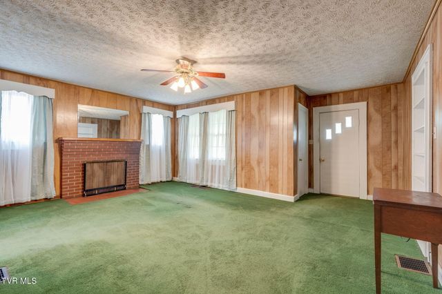 1604 East Watauga Avenue, Johnson City, TN 37601
