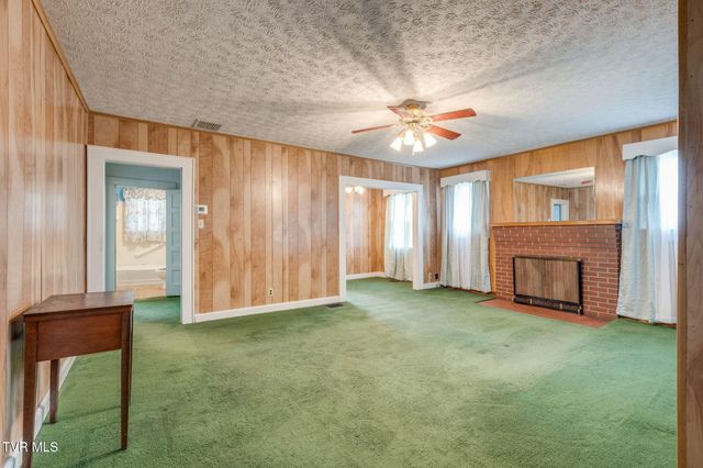 1604 East Watauga Avenue, Johnson City, TN 37601