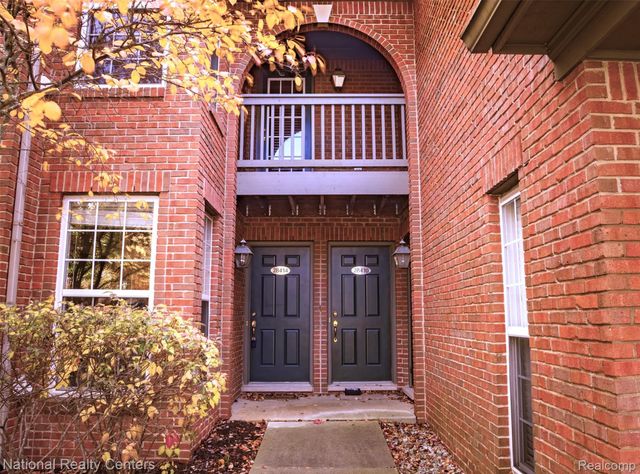 28414 CARLTON WAY Drive, Novi, MI 48377