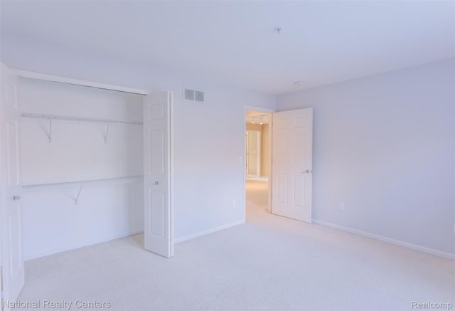 28414 CARLTON WAY Drive, Novi, MI 48377