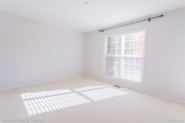 28414 CARLTON WAY Drive, Novi, MI 48377