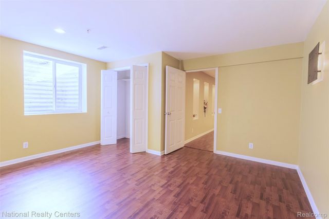 28414 CARLTON WAY Drive, Novi, MI 48377