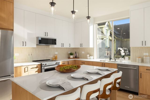 1151 NW 58th Street, Seattle, WA 98107