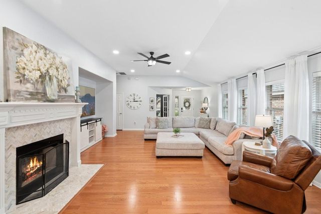 2709 Tumbling River DR, Leander, TX 78641