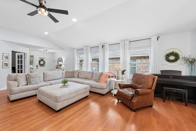 2709 Tumbling River DR, Leander, TX 78641