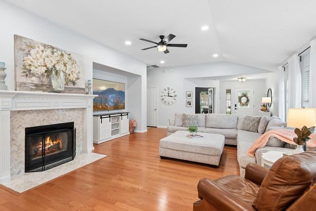 2709 Tumbling River DR, Leander, TX 78641