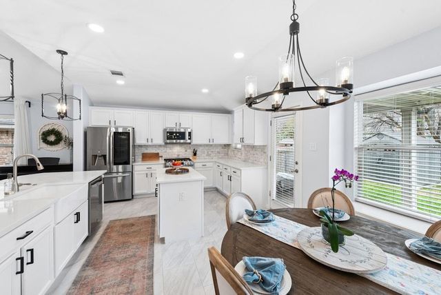 2709 Tumbling River DR, Leander, TX 78641