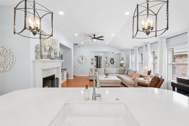 2709 Tumbling River DR, Leander, TX 78641