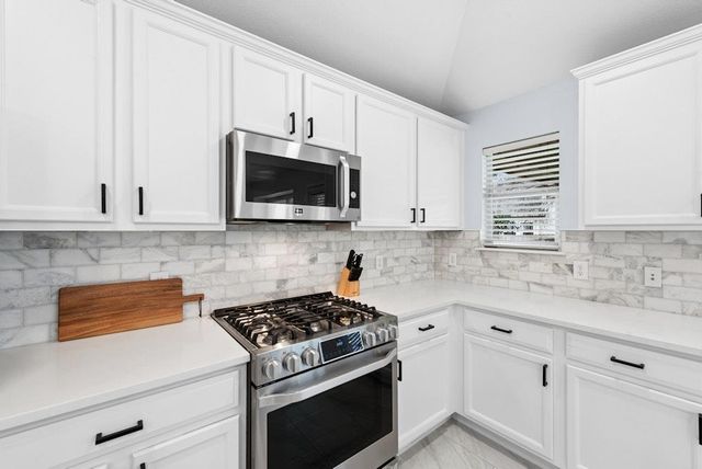 2709 Tumbling River DR, Leander, TX 78641