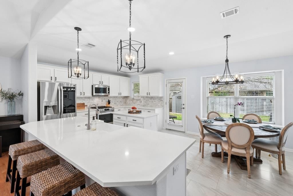 2709 Tumbling River DR, Leander, TX 78641