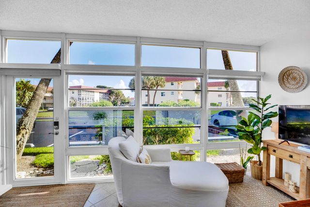 5400 Highway A1a H4, Indian River Shores, FL 32963