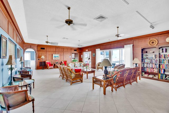 5400 Highway A1a H4, Indian River Shores, FL 32963