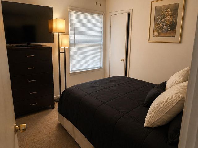 5707 Glenhurst Drive, Houston, TX 77033