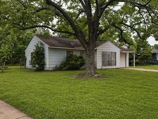 5707 Glenhurst Drive, Houston, TX 77033