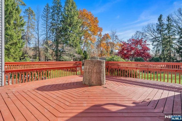 11 Old Tappan Road, Old Tappan, NJ 07675