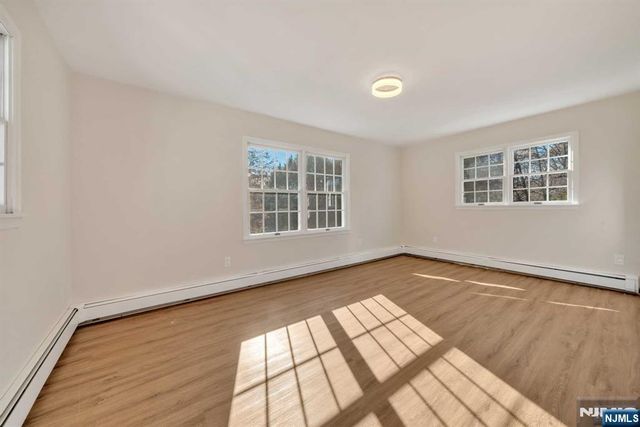 11 Old Tappan Road, Old Tappan, NJ 07675
