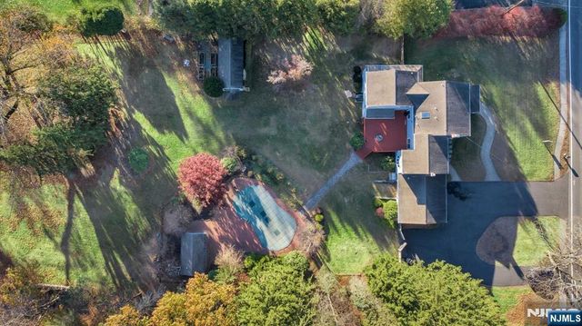 11 Old Tappan Road, Old Tappan, NJ 07675