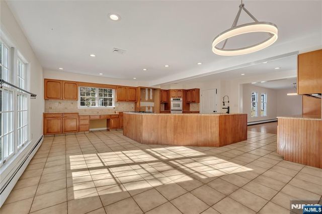 11 Old Tappan Road, Old Tappan, NJ 07675