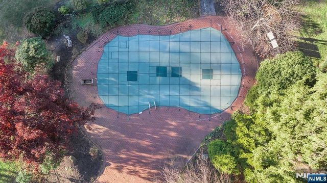 11 Old Tappan Road, Old Tappan, NJ 07675