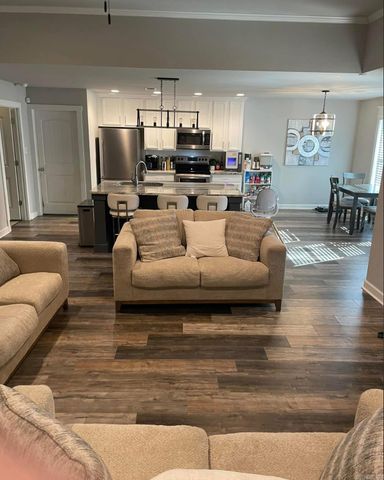 2096 Creekwood Circle, Bauxite, AR 72011