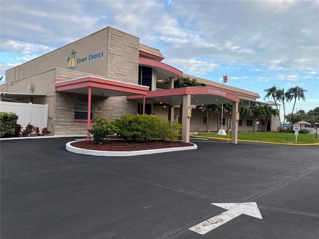 2850 59TH STREET S 209, Gulfport, FL 33707