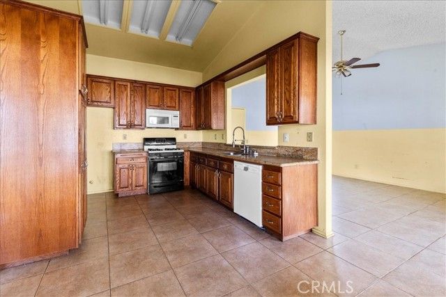 13590 Mica, Victorville, CA 92392