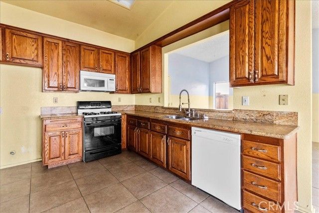 13590 Mica, Victorville, CA 92392