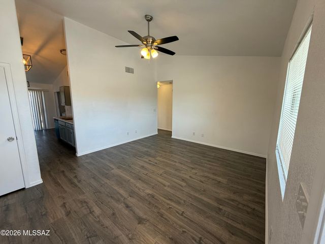 10391 E Rose Hill Street, Tucson, AZ 85747