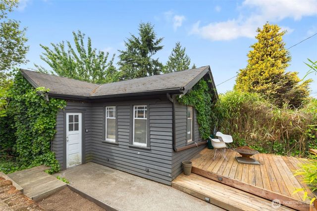903 23rd Avenue S, Seattle, WA 98144