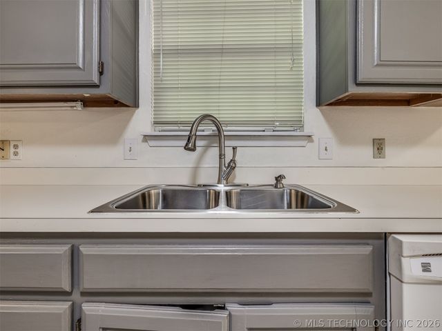 1812 S Gardenia Avenue, Broken Arrow, OK 74012
