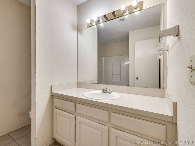 1812 S Gardenia Avenue, Broken Arrow, OK 74012