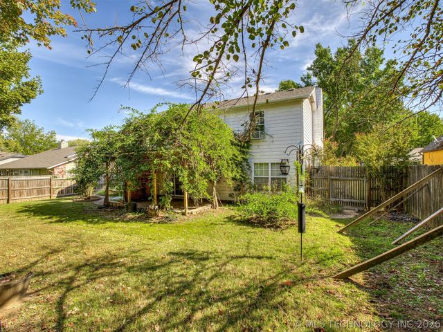1812 S Gardenia Avenue, Broken Arrow, OK 74012