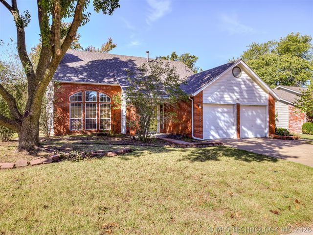 1812 S Gardenia Avenue, Broken Arrow, OK 74012