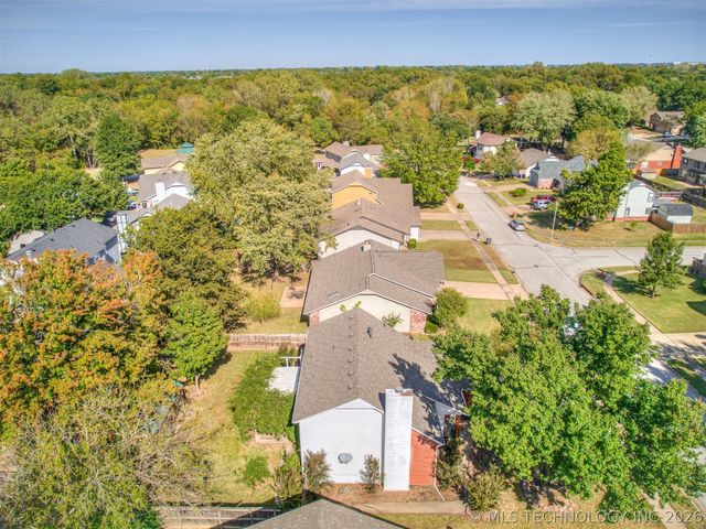 1812 S Gardenia Avenue, Broken Arrow, OK 74012