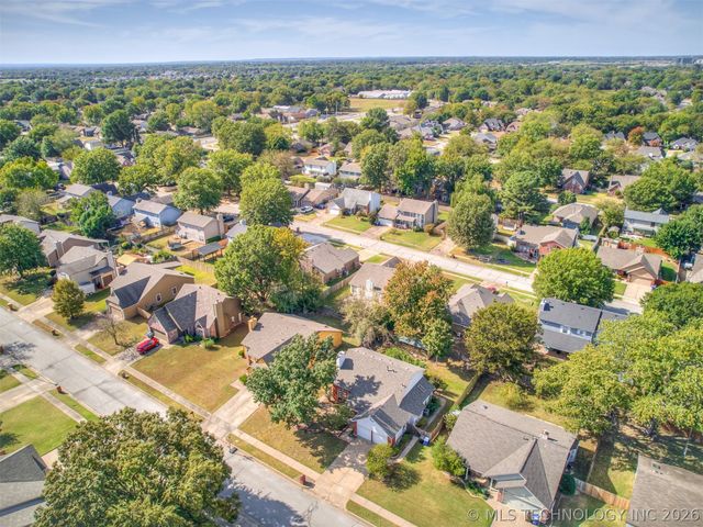 1812 S Gardenia Avenue, Broken Arrow, OK 74012