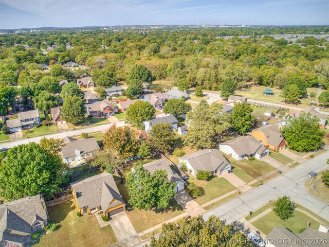 1812 S Gardenia Avenue, Broken Arrow, OK 74012