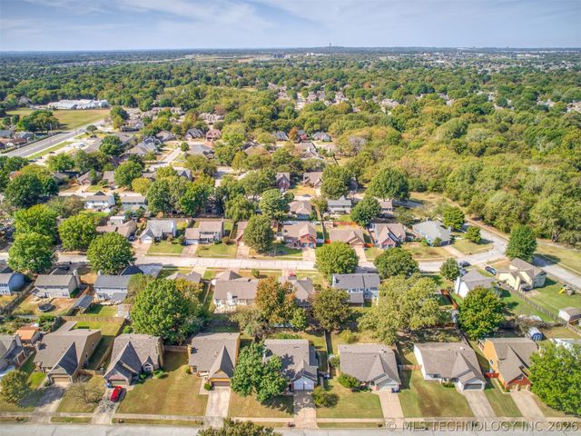1812 S Gardenia Avenue, Broken Arrow, OK 74012
