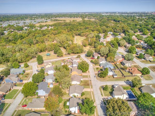 1812 S Gardenia Avenue, Broken Arrow, OK 74012